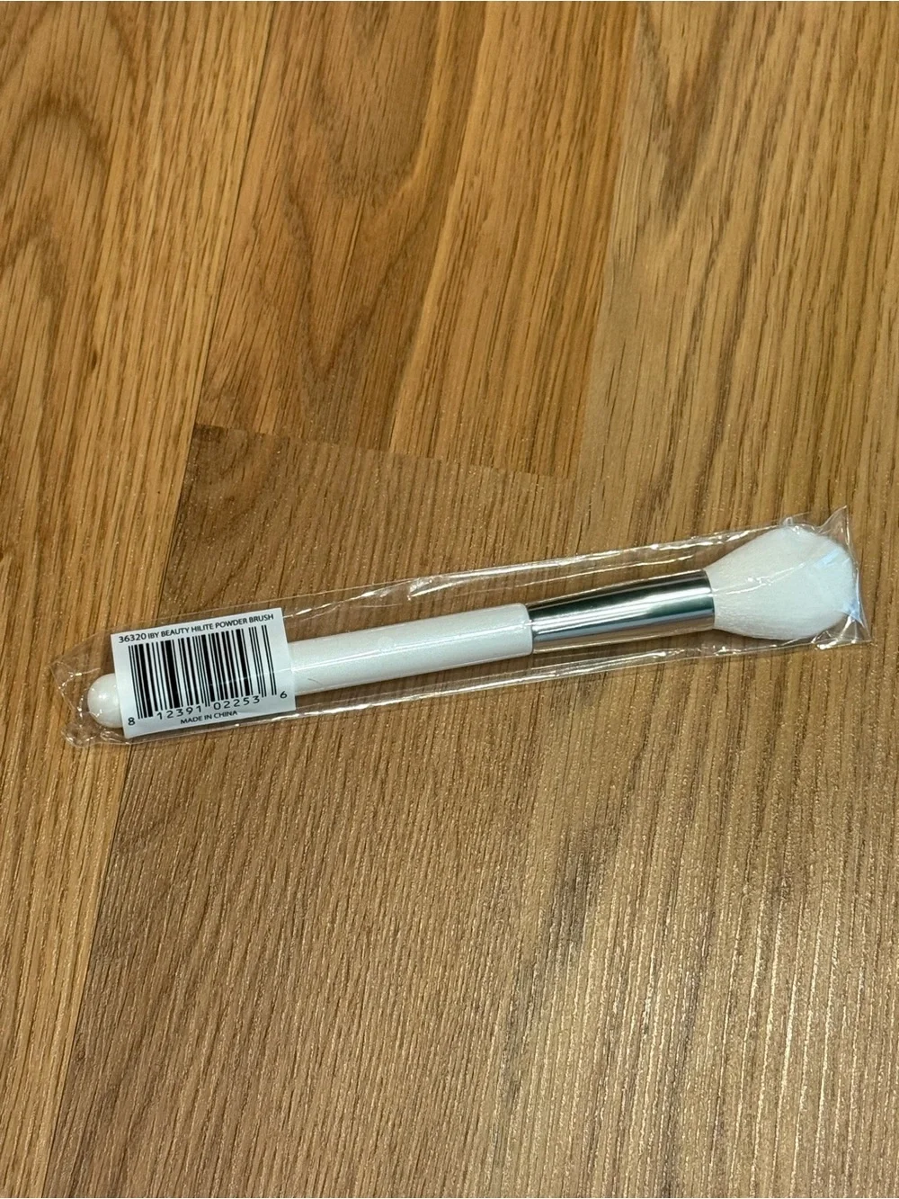 5 for $25 item 🌺 IBY Hilite Makeup Brush